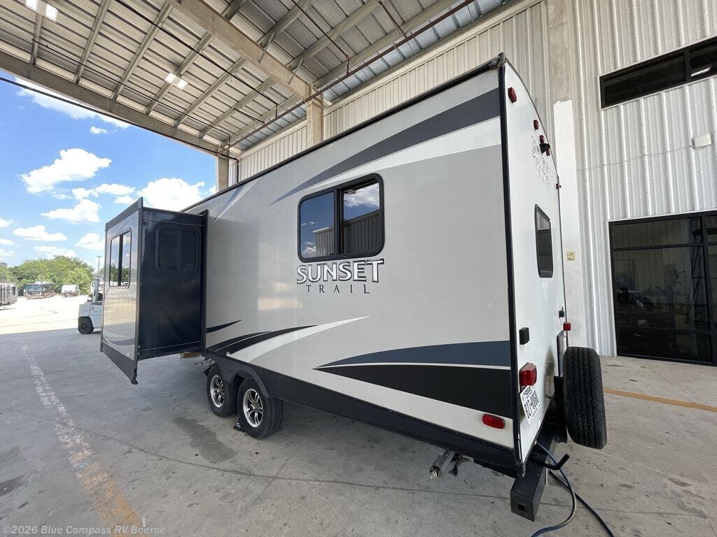 Used 2019 CrossRoads Sunset Trail Super Lite SS210FK available in Boerne, Texas