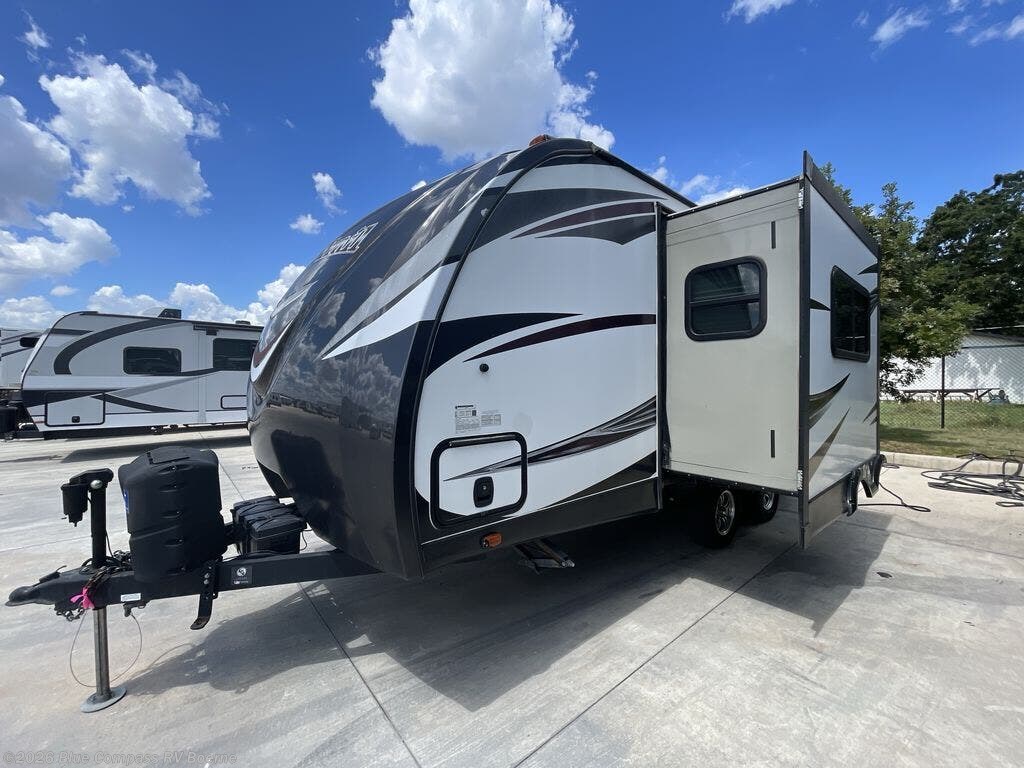 2017 North Trail 20FBS by Heartland from Blue Compass RV Boerne in Boerne, Texas