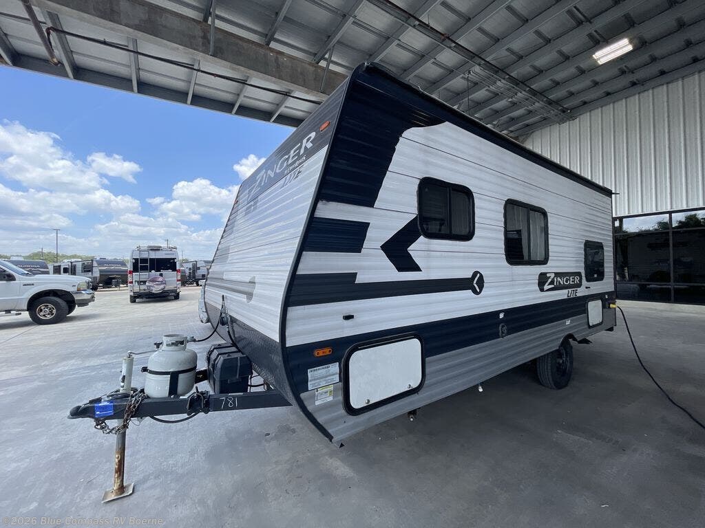 2022 CrossRoads Zinger Lite ZR18BH - Used Travel Trailer For Sale by Blue Compass RV Boerne in Boerne, Texas