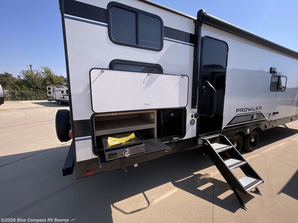 2025 Prowler 3211BH by Heartland from Blue Compass RV Boerne in Boerne, Texas