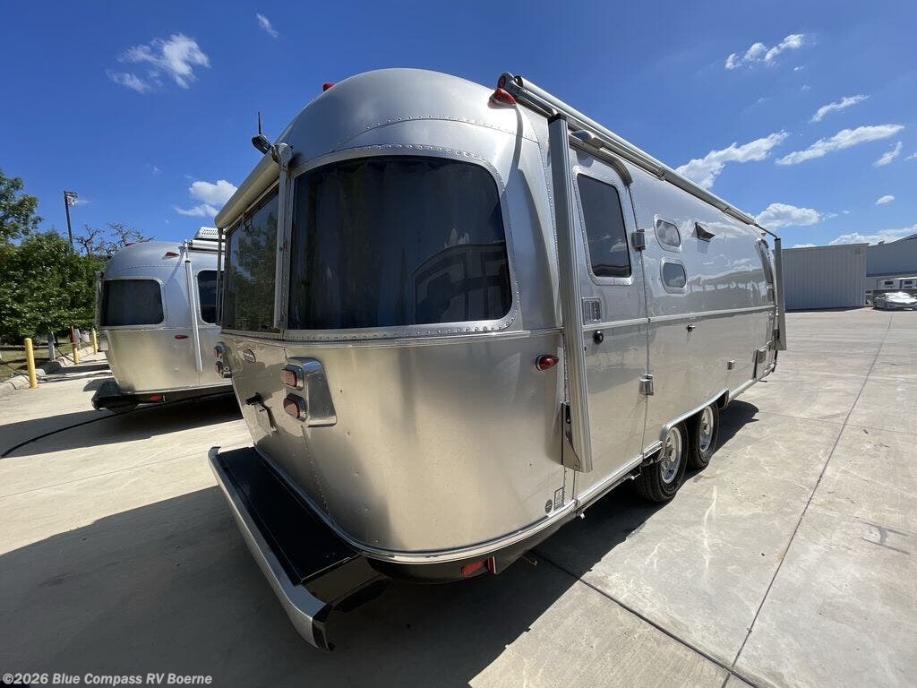 Used 2018 Airstream International 25FBQ available in Boerne, Texas