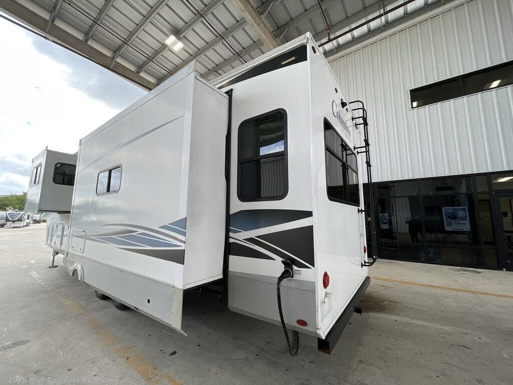 Used 2022 Palomino Columbus 382FB available in Boerne, Texas