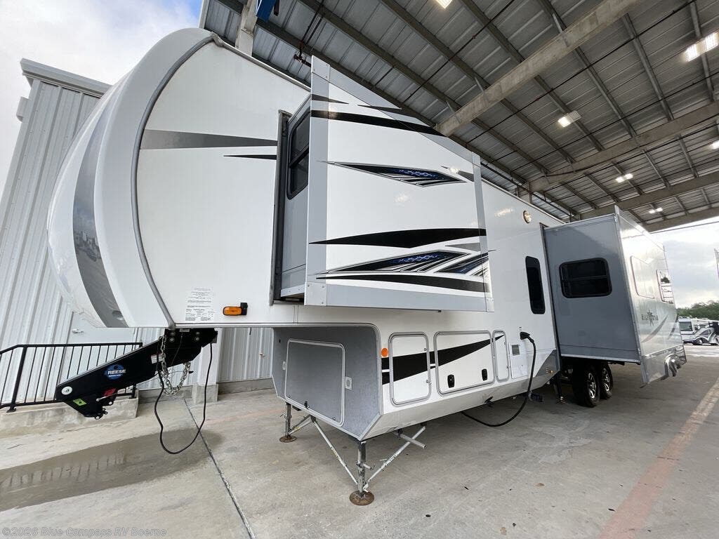 2020 Highland Ridge Silverstar 427BHS - Used Fifth Wheel For Sale by Blue Compass RV Boerne in Boerne, Texas