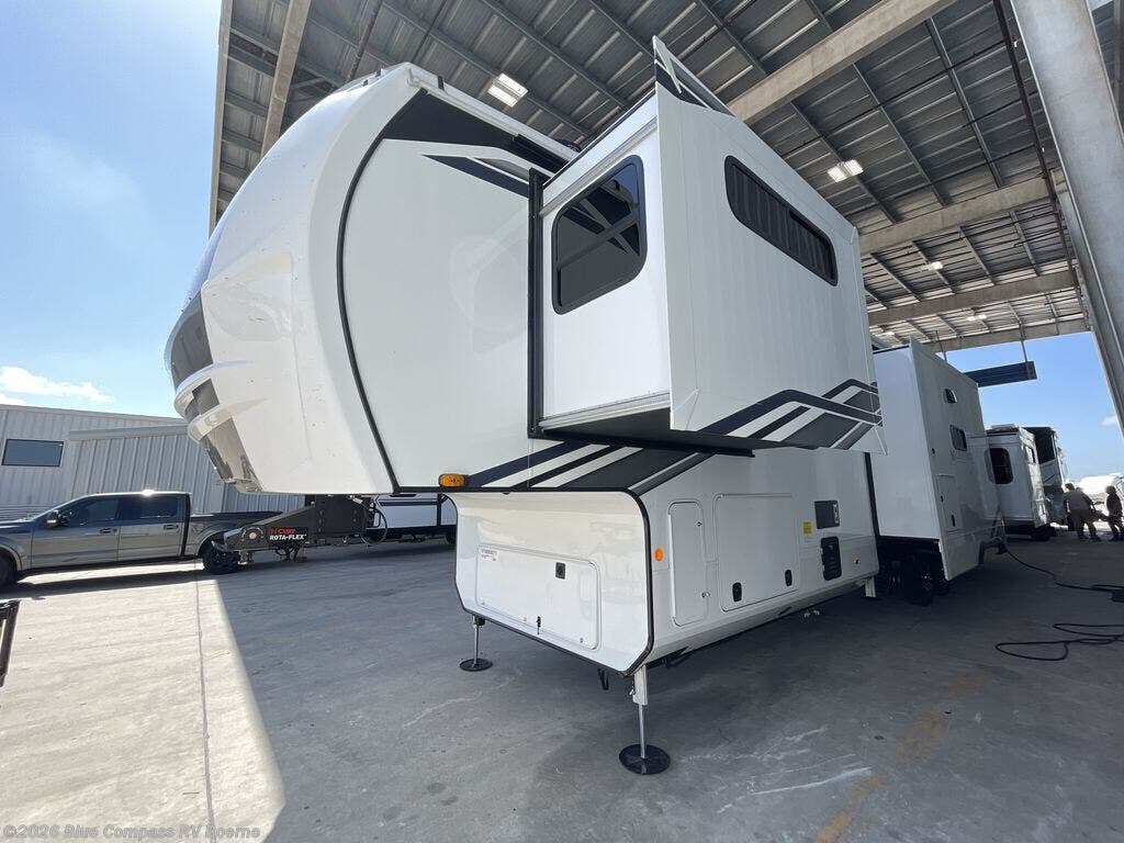 2027 Milestone 39TB by Heartland from Blue Compass RV Boerne in Boerne, Texas