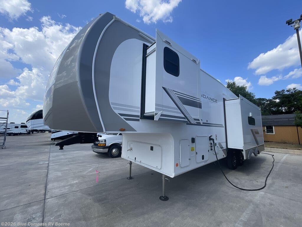 2027 Heartland Sundance 31RL - New Fifth Wheel For Sale by Blue Compass RV Boerne in Boerne, Texas