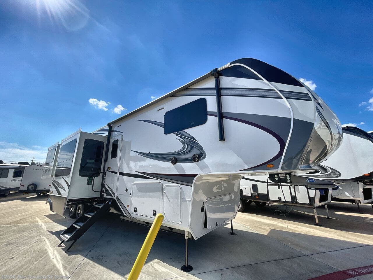 2022 Solitude 375RES by Grand Design from Blue Compass RV Boerne in Boerne, Texas