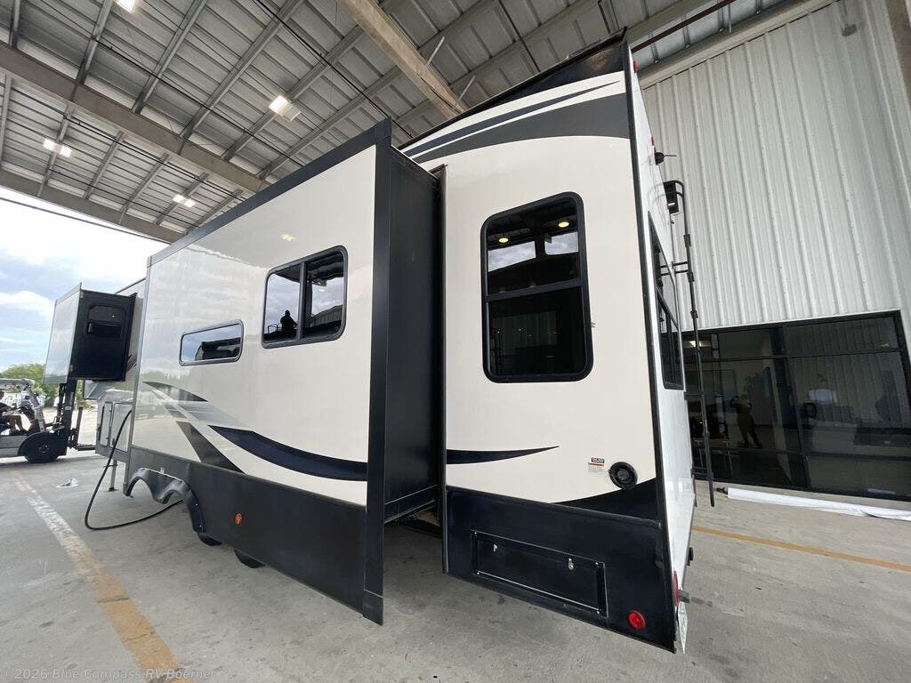 Used 2021 Dutchmen Yukon 320RL available in Boerne, Texas