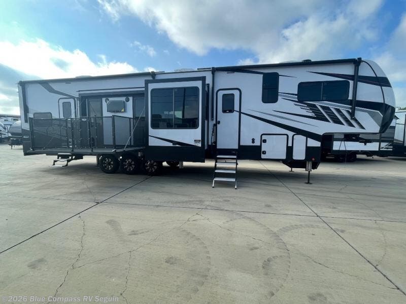 2022 Alliance RV Valor 42V13 RV for Sale in Seguin, TX 78155 S5578