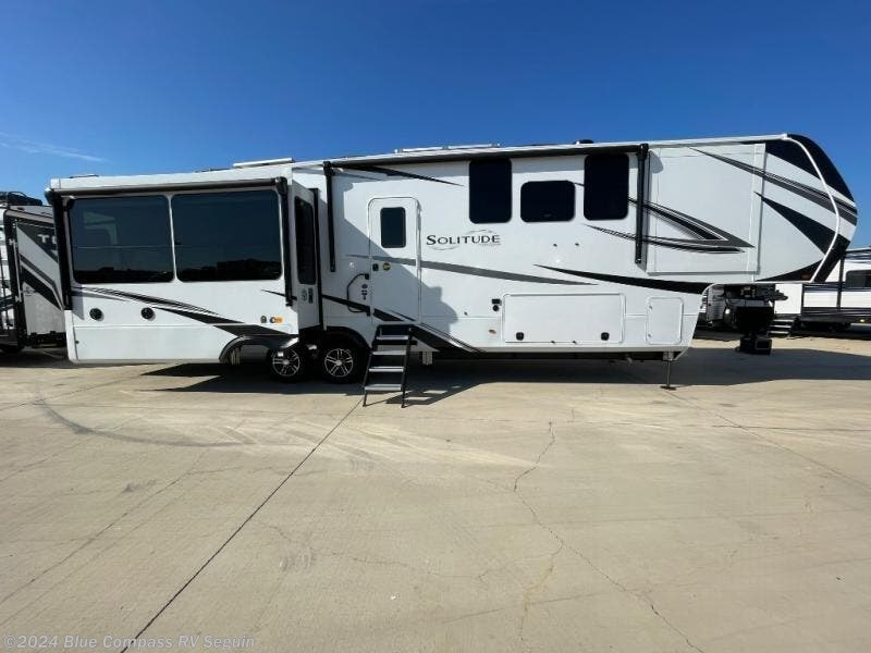 2023 Grand Design Solitude 373FB R RV for Sale in Seguin, TX 78155