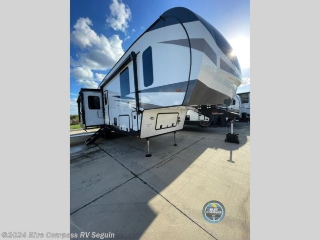 2023 Rockwood Signature 8291CL by Forest River from ExploreUSA RV Supercenter - SEGUIN, TX in Seguin, Texas