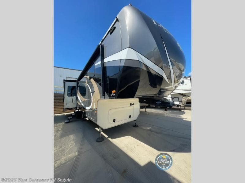 2018 Heartland Landmark 365 Oshkosh RV for Sale in Seguin, TX 78155