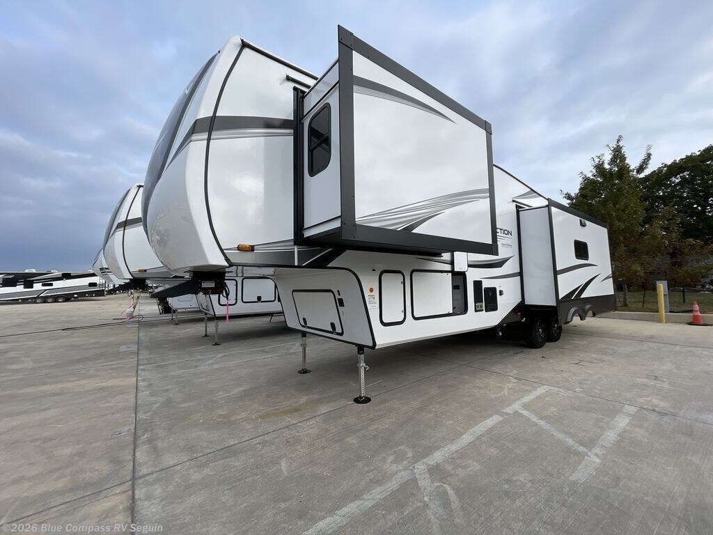 2025 Grand Design Reflection 337RLS #T101862 - For Sale in Seguin, TX