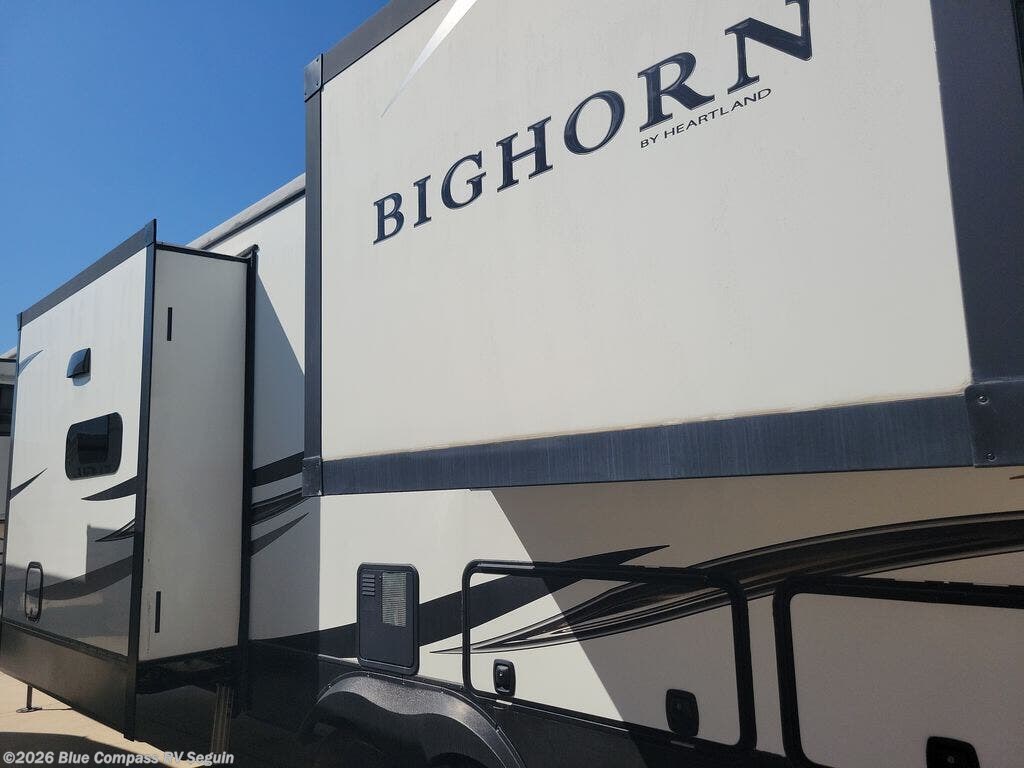 2019 Bighorn 3950FL by Heartland from Blue Compass RV Seguin in Seguin, Texas