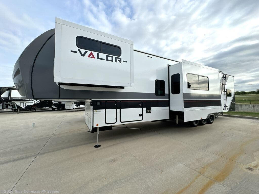 2025 Valor 40V13 by Alliance RV from Blue Compass RV Seguin in Seguin, Texas