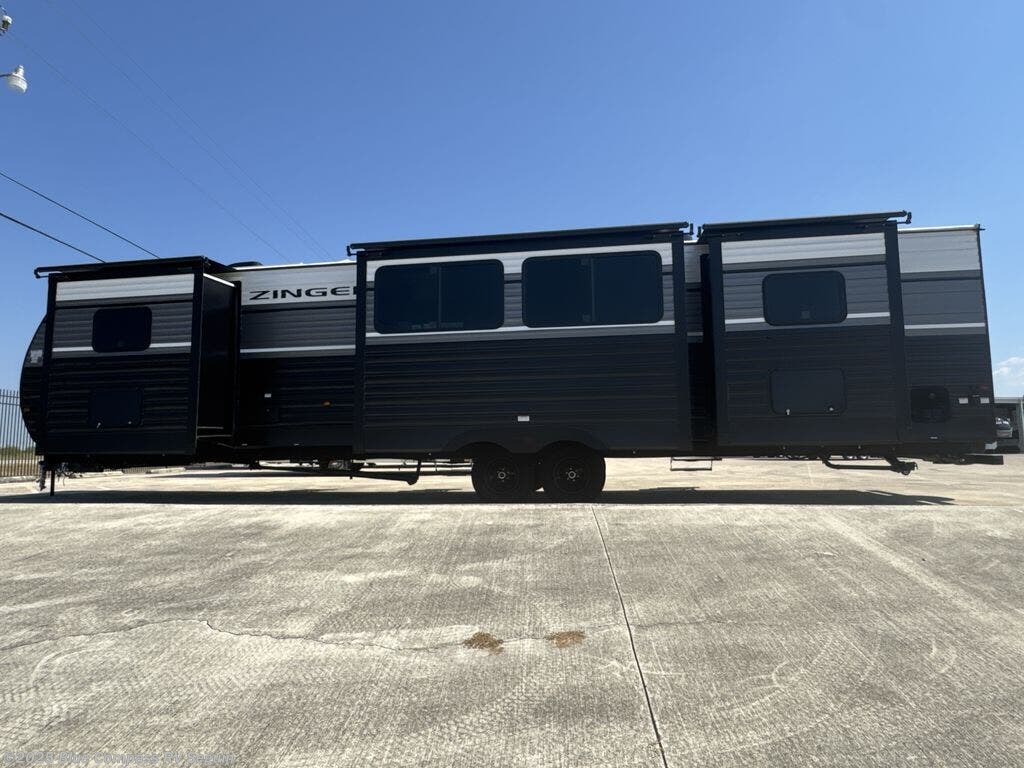 2026 Zinger 390DB by CrossRoads from Blue Compass RV Seguin in Seguin, Texas