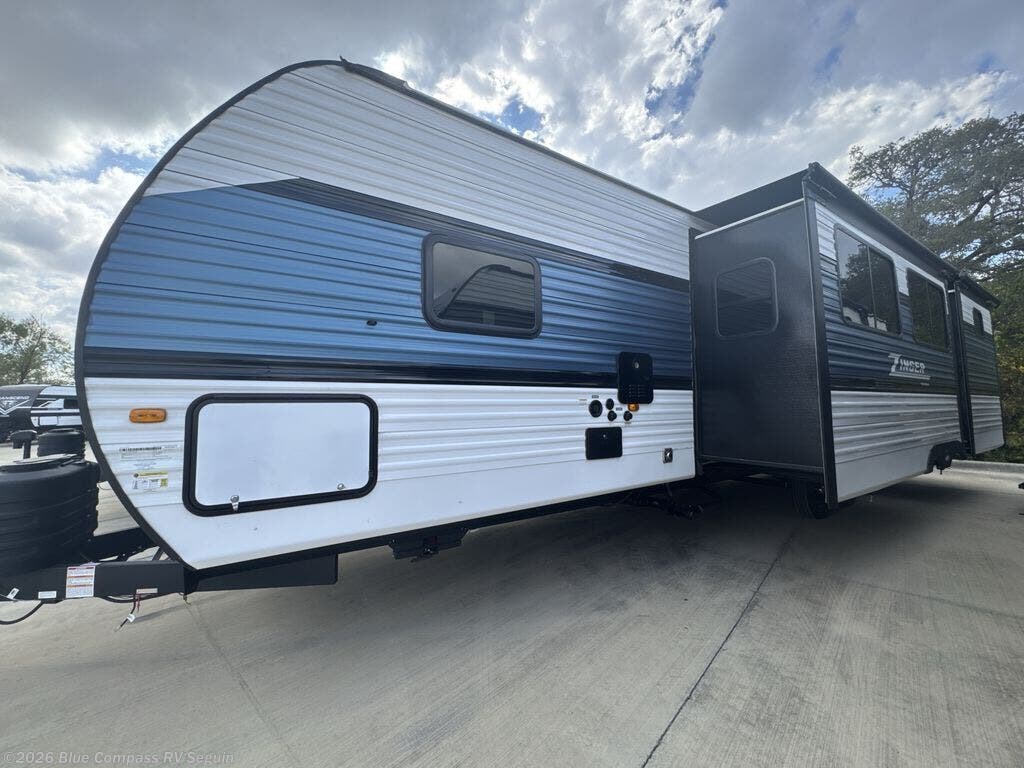 New 2025 CrossRoads Zinger 331BH available in Seguin, Texas