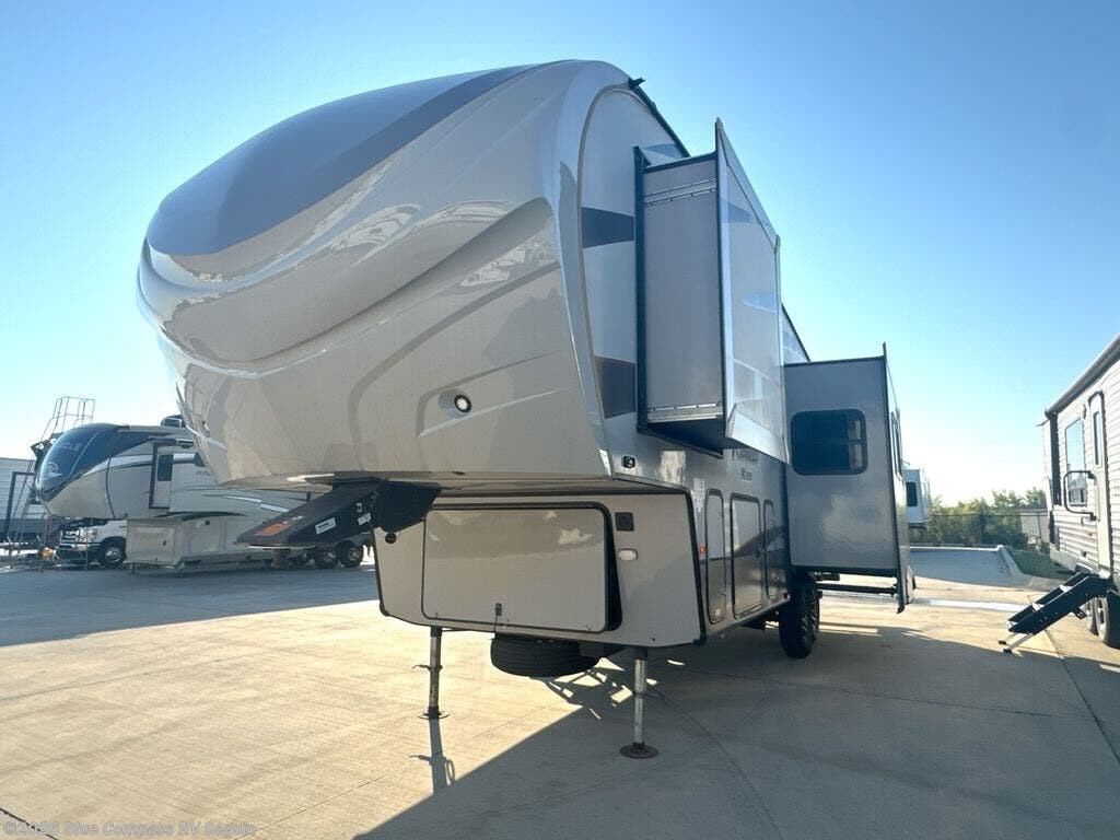 Used 2017 Forest River Wildcat Maxx 262RGX available in Seguin, Texas