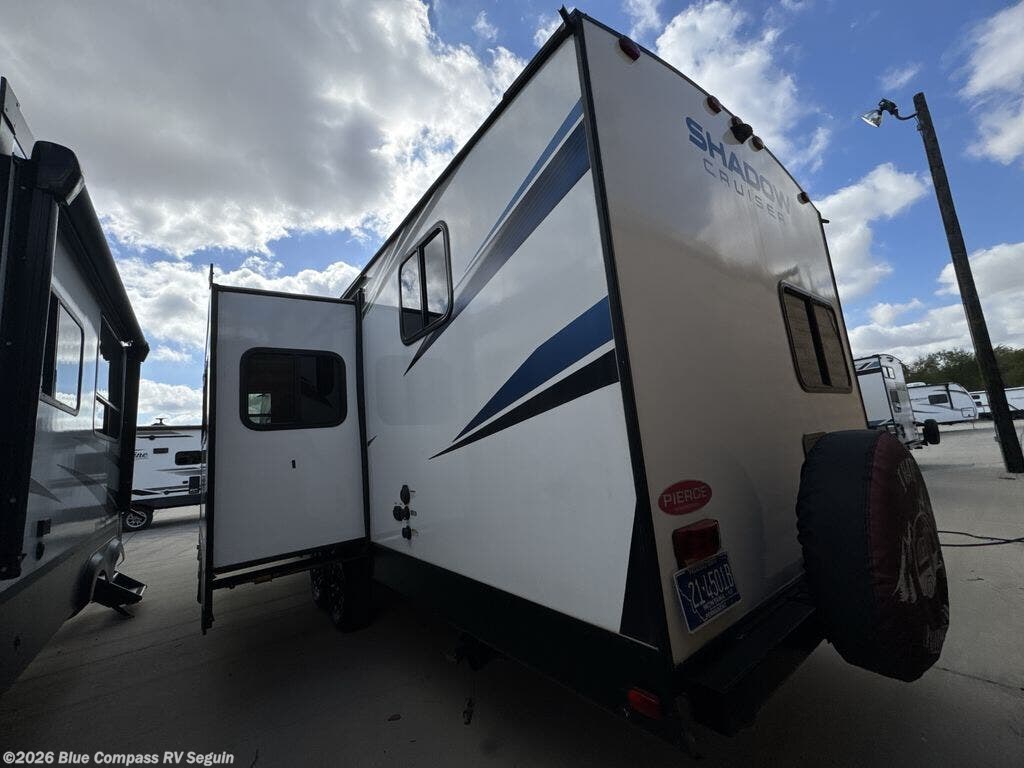 2021 Cruiser RV Shadow Cruiser 277BHS - Used Travel Trailer For Sale by Blue Compass RV Seguin in Seguin, Texas