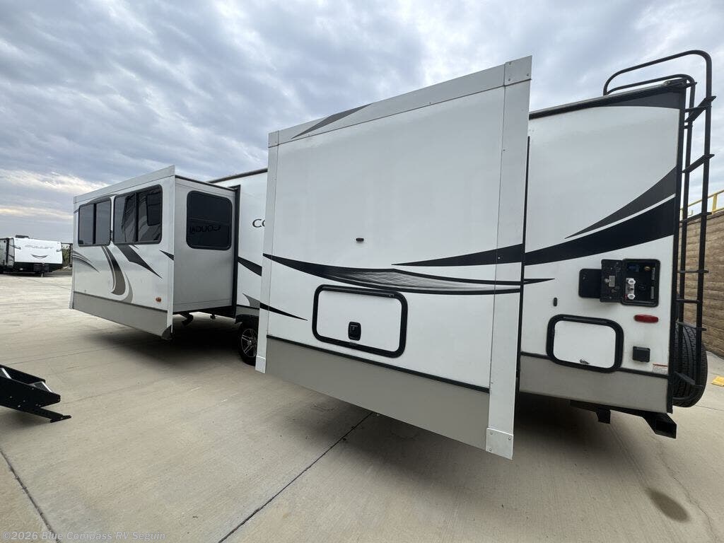 2020 Cougar Half-Ton 29FKD by Keystone from Blue Compass RV Seguin in Seguin, Texas