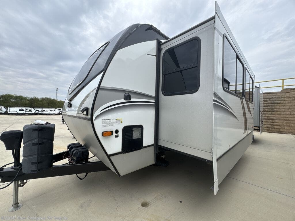 Used 2020 Keystone Cougar Half-Ton 29FKD available in Seguin, Texas