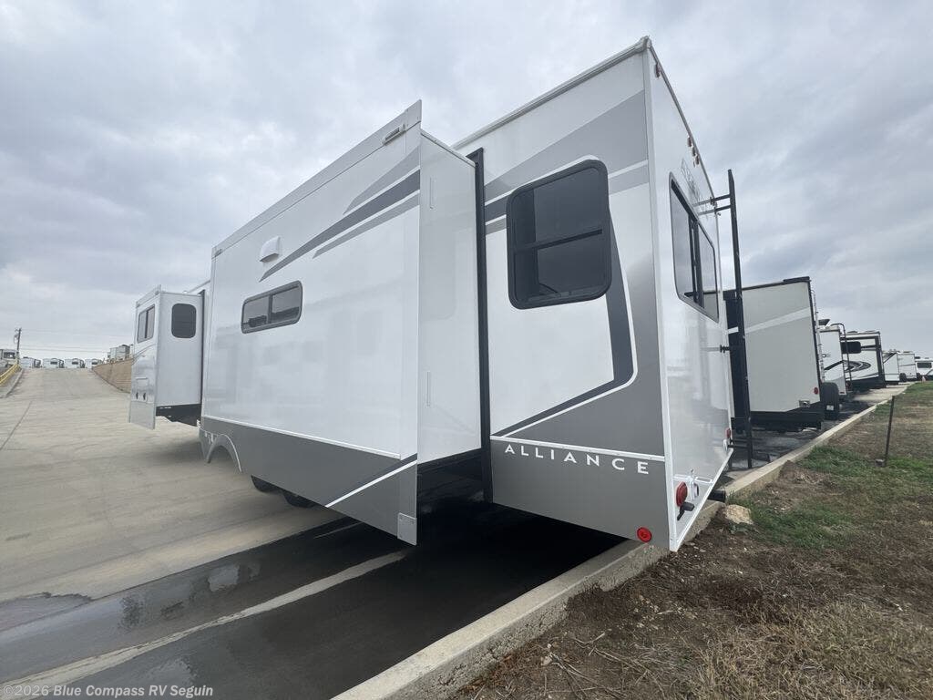 2026 Alliance RV Avenue 332RL - New Travel Trailer For Sale by Blue Compass RV Seguin in Seguin, Texas