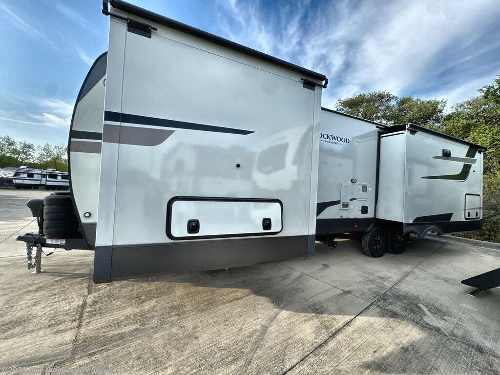 2026 Forest River Rockwood Signature 8337RL - New Travel Trailer For Sale by Blue Compass RV Seguin in Seguin, Texas