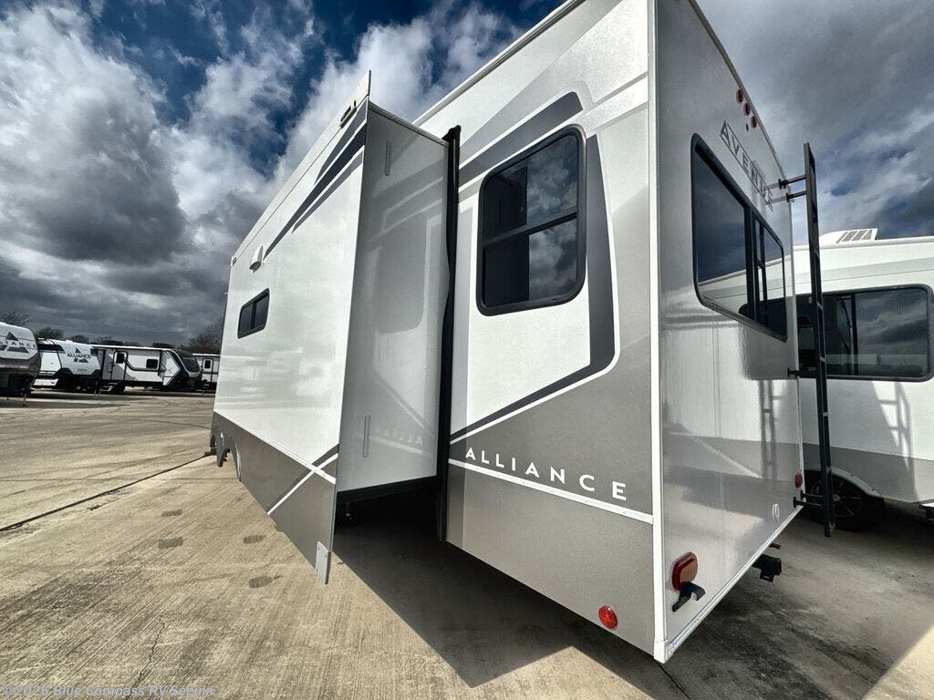2026 Avenue All-Access 29RL by Alliance RV from Blue Compass RV Seguin in Seguin, Texas