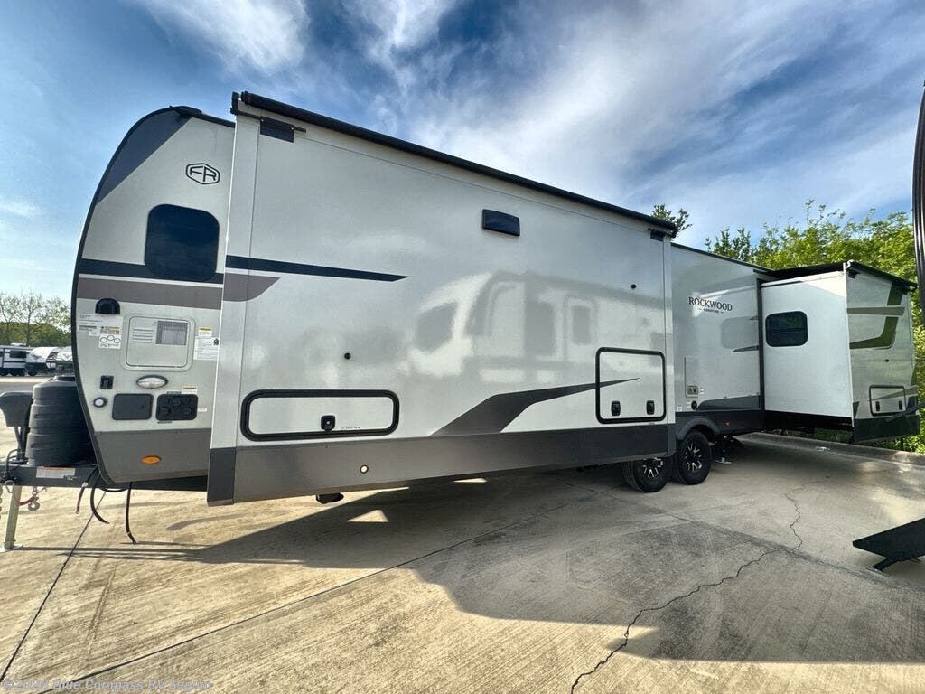 2026 Forest River Rockwood Signature 8339FK - New Travel Trailer For Sale by Blue Compass RV Seguin in Seguin, Texas