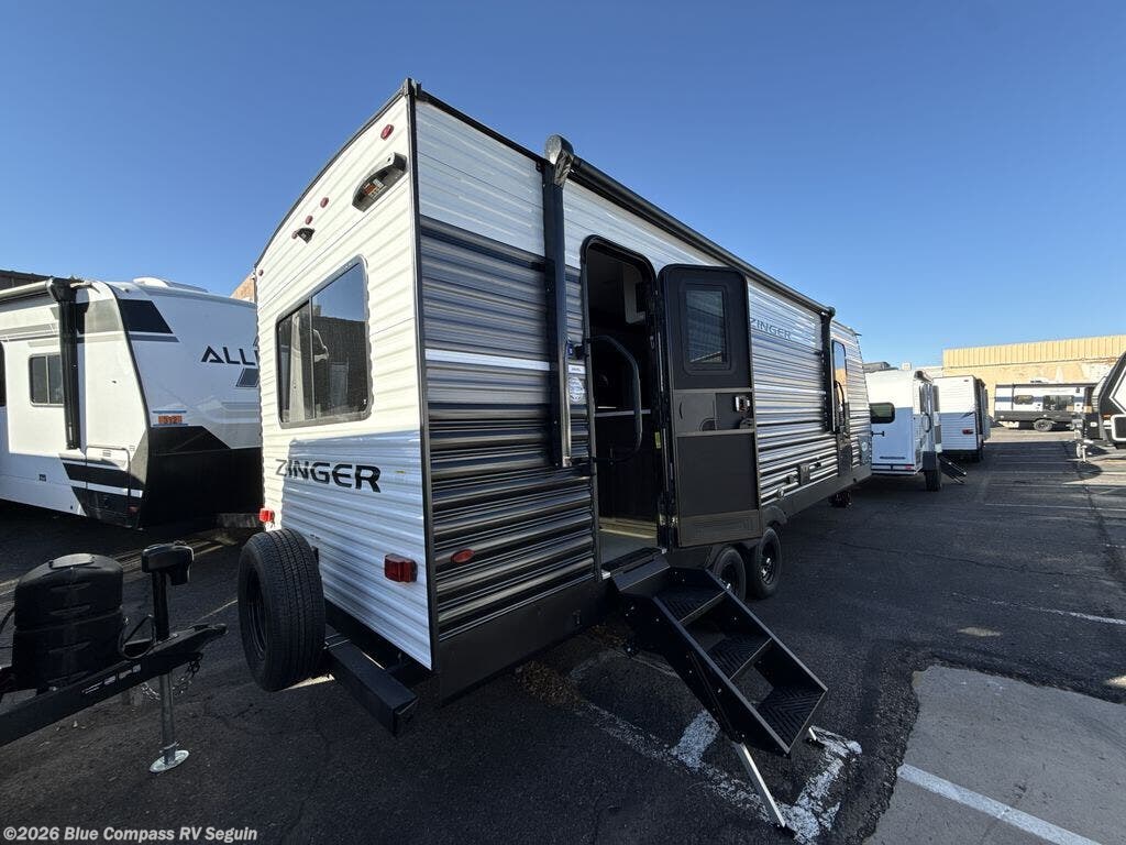2026 Zinger 260RL by CrossRoads from Blue Compass RV Seguin in Seguin, Texas