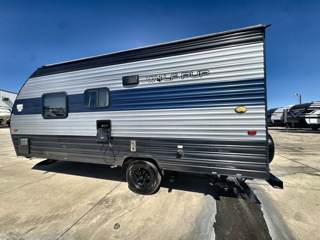 2022 Cherokee Wolf Pup 16FQ by Forest River from Blue Compass RV Seguin in Seguin, Texas
