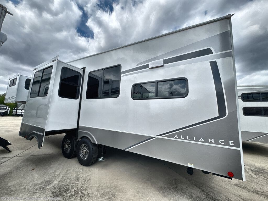 2026 Avenue 35RKS by Alliance RV from Blue Compass RV Seguin in Seguin, Texas