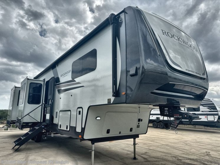 Seguin Rv 2026 Forest River Rockwood Signature 404SRK RV for Sale in Seguin, TX ...