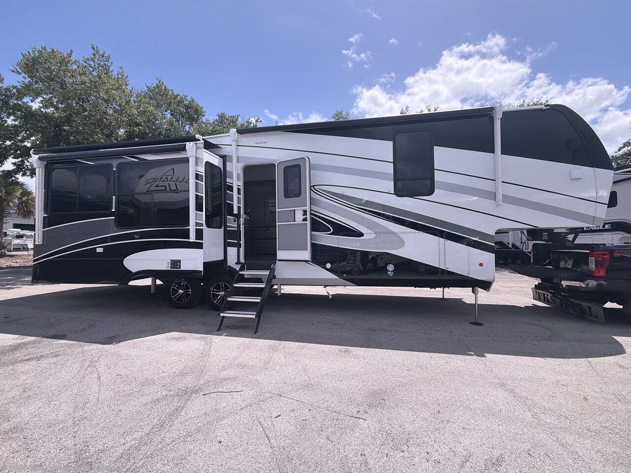 New 2026 Alliance RV Paradigm 340RL available in Seguin, Texas
