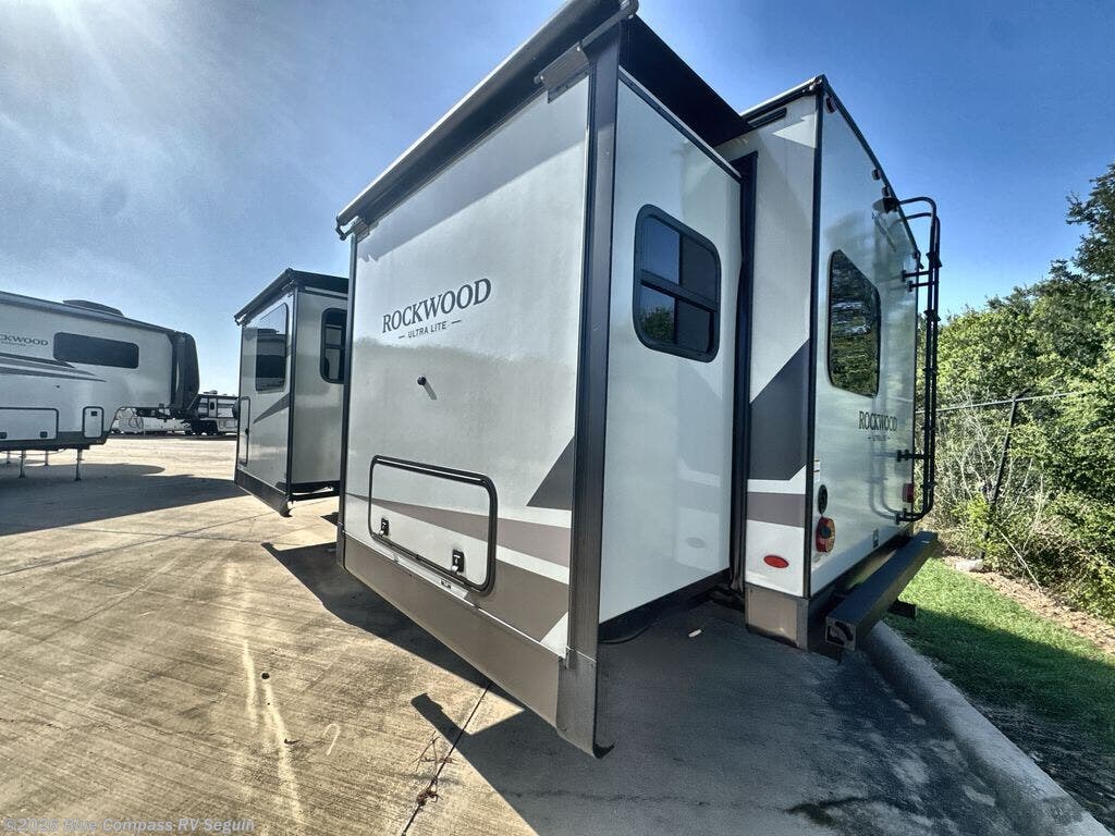 2026 Forest River Rockwood Ultra Lite 2619FK - New Travel Trailer For Sale by Blue Compass RV Seguin in Seguin, Texas