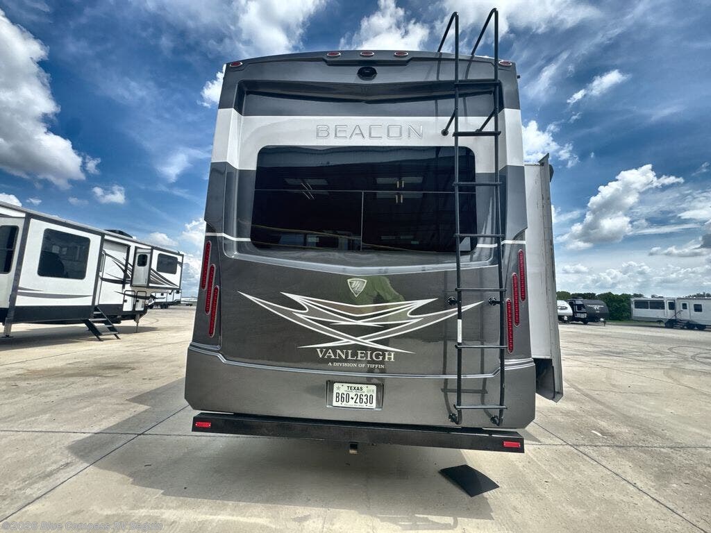 2022 Beacon 39GBB by Vanleigh from Blue Compass RV Seguin in Seguin, Texas