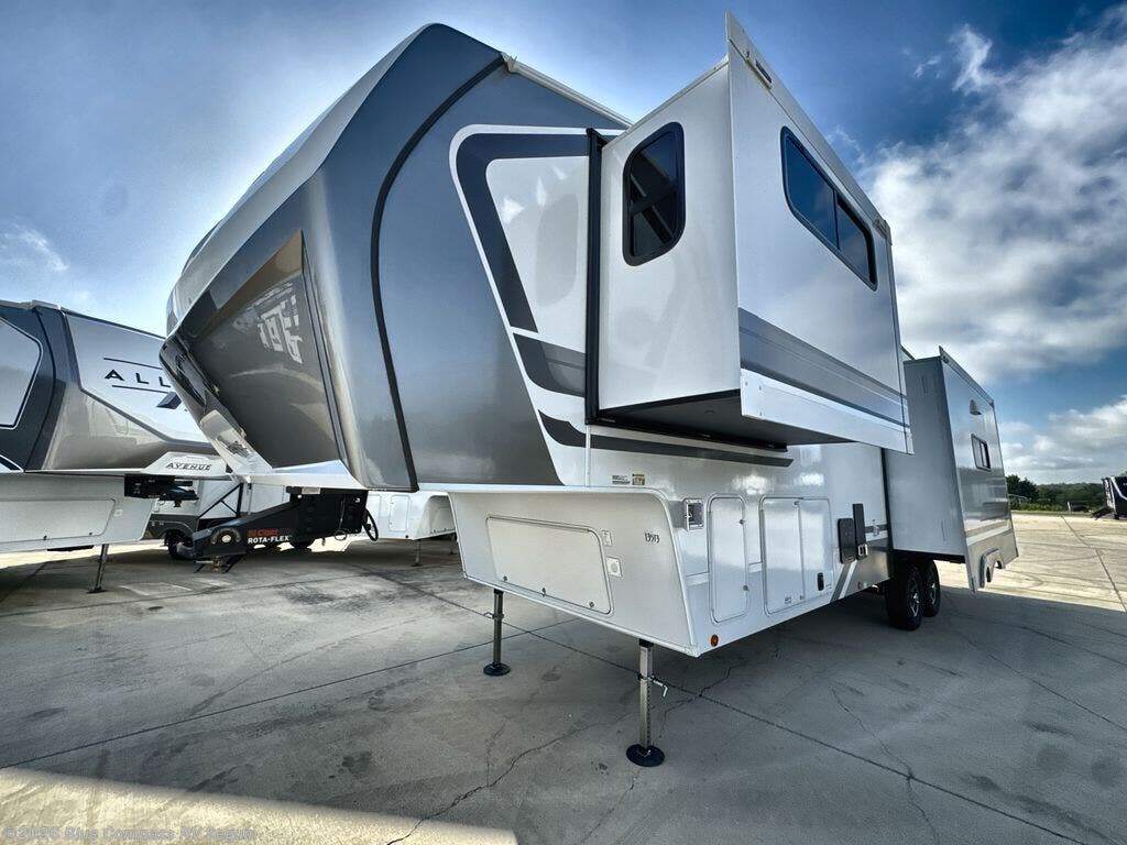 New 2027 Alliance RV Avenue 32RLS available in Seguin, Texas