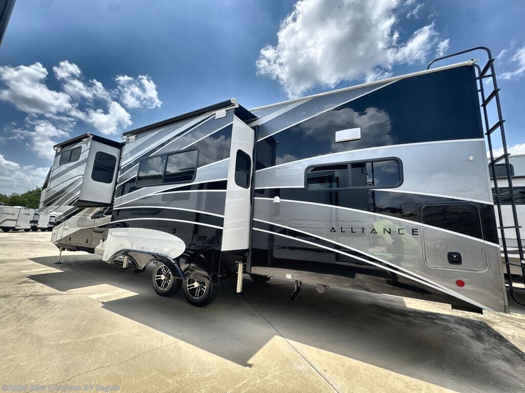 2027 Paradigm 382RK by Alliance RV from Blue Compass RV Seguin in Seguin, Texas