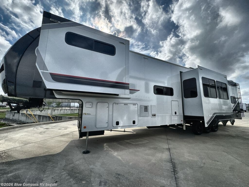 New 2027 Alliance RV Valor 44V14 available in Seguin, Texas