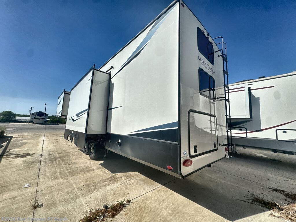 2022 Montana High Country 351BH by Keystone from Blue Compass RV Seguin in Seguin, Texas