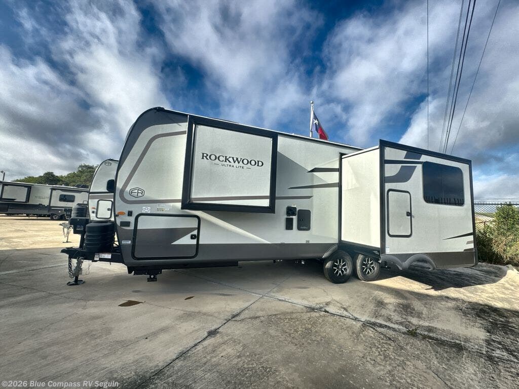 2027 Rockwood Ultra Lite 2618RD by Forest River from Blue Compass RV Seguin in Seguin, Texas