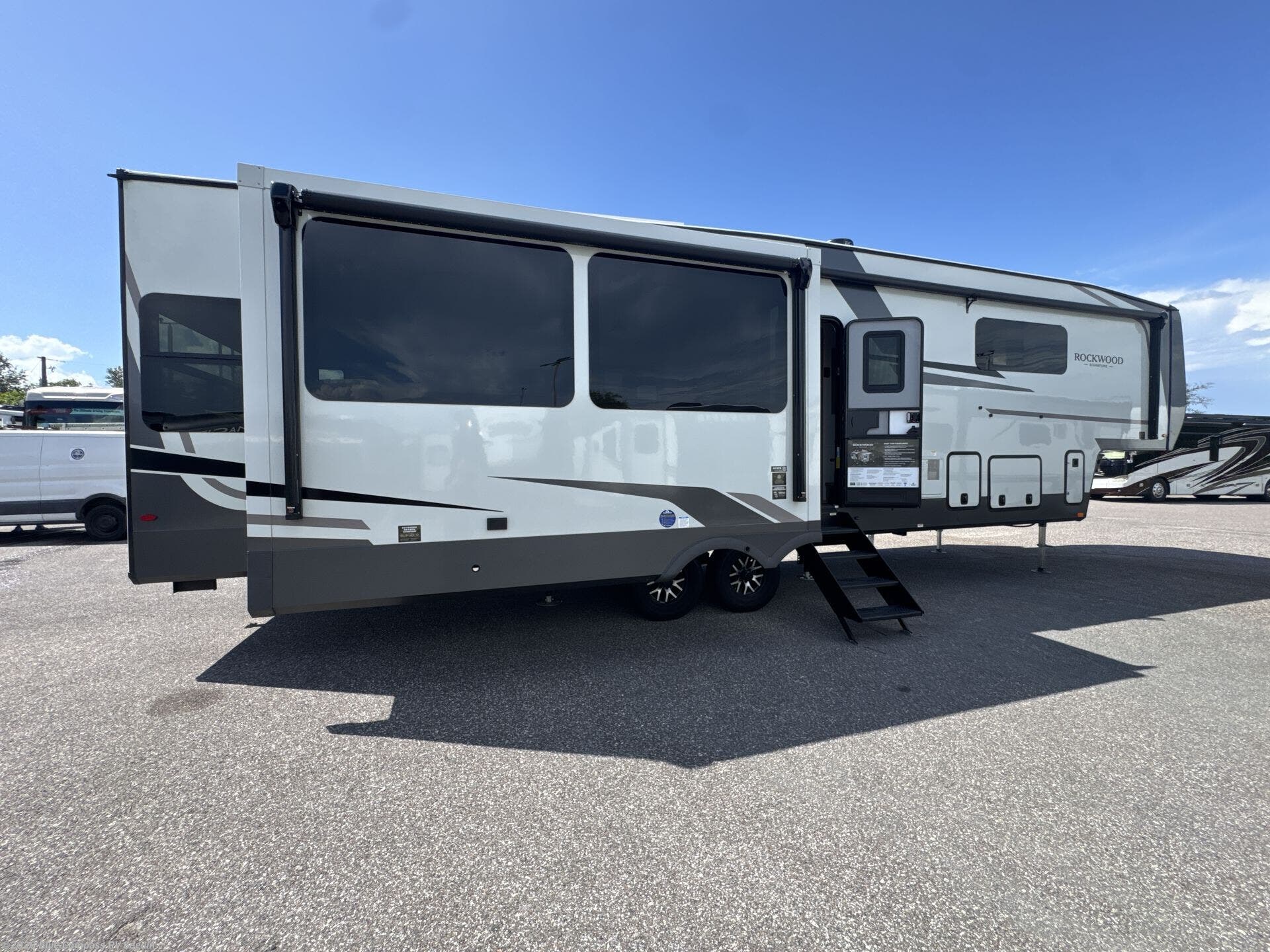 New 2027 Forest River Rockwood Signature 401SFB available in Seguin, Texas