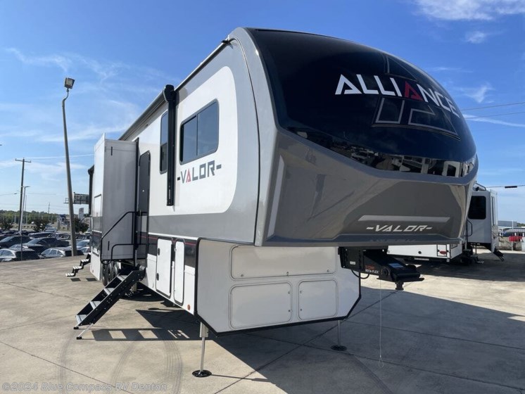 New 2024 Alliance RV Valor 40V13 available in Denton, Texas