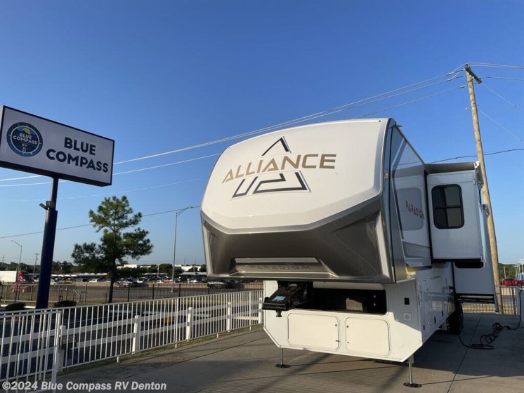 New 2025 Alliance RV Paradigm 382RK available in Denton, Texas