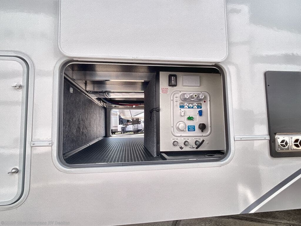 2026 Avenue All-Access 29RL by Alliance RV from Blue Compass RV Denton in Denton, Texas