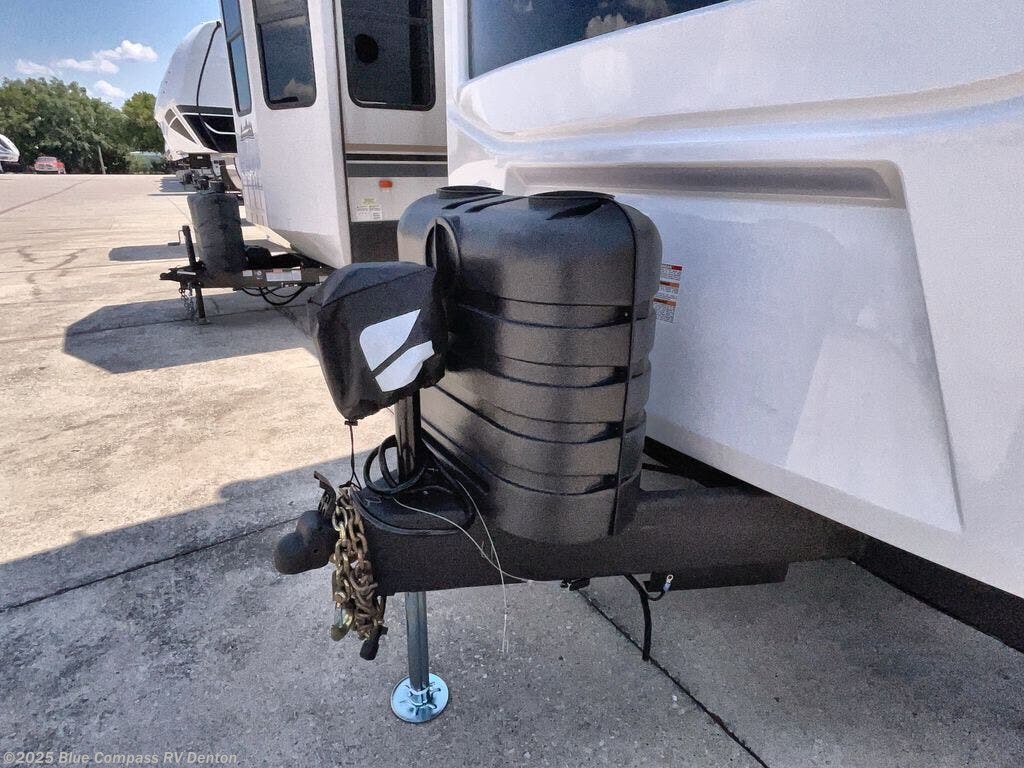 2026 Benchmark 44LFT by Alliance RV from Blue Compass RV Denton in Denton, Texas