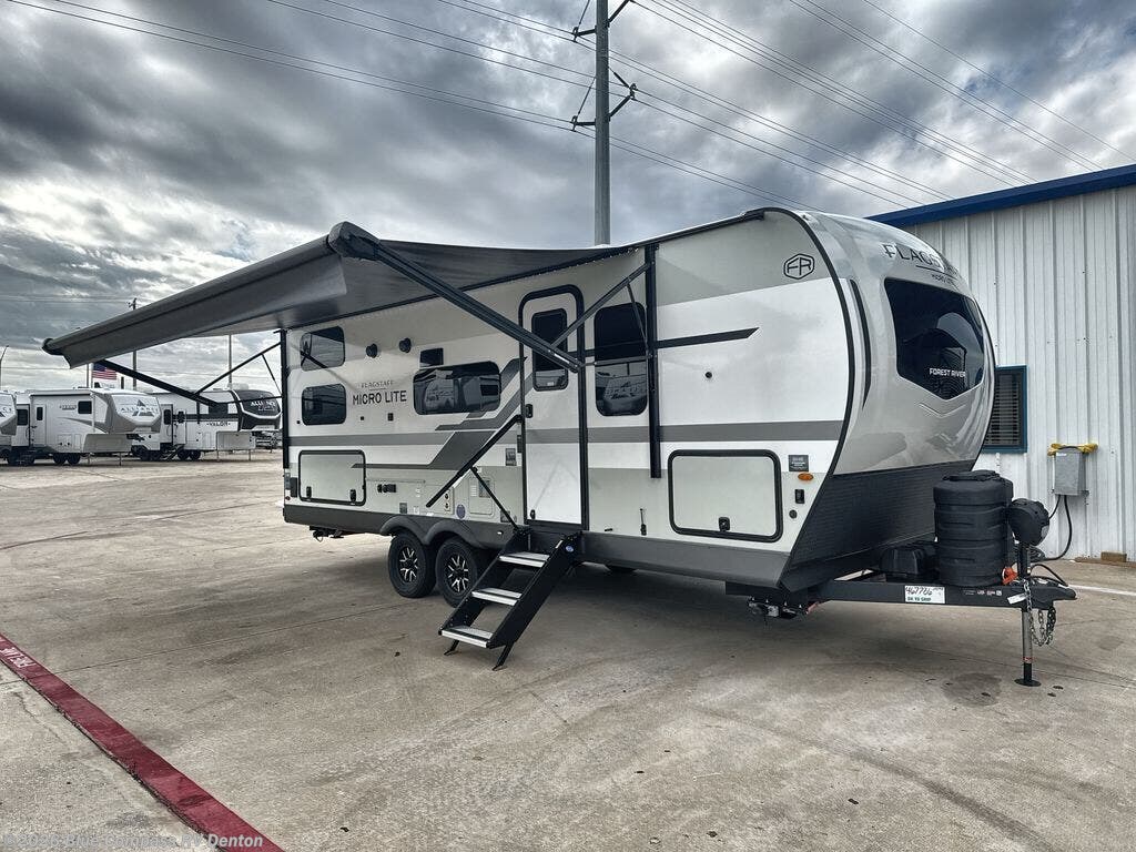 2026 Flagstaff Micro Lite 25BRDS by Forest River from Blue Compass RV Denton in Denton, Texas