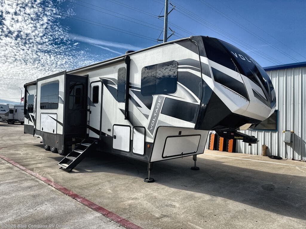 2021 Voltage 3915 by Dutchmen from Blue Compass RV Denton in Denton, Texas