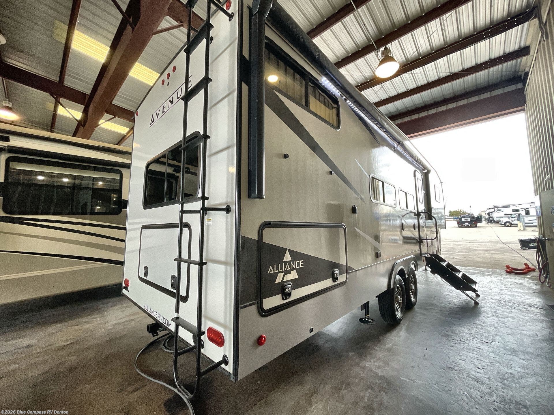 2022 Avenue 31BHS by Alliance RV from Blue Compass RV Denton in Denton, Texas