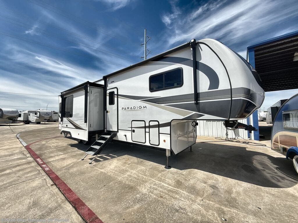 2024 Paradigm 395DS by Alliance RV from Blue Compass RV Denton in Denton, Texas