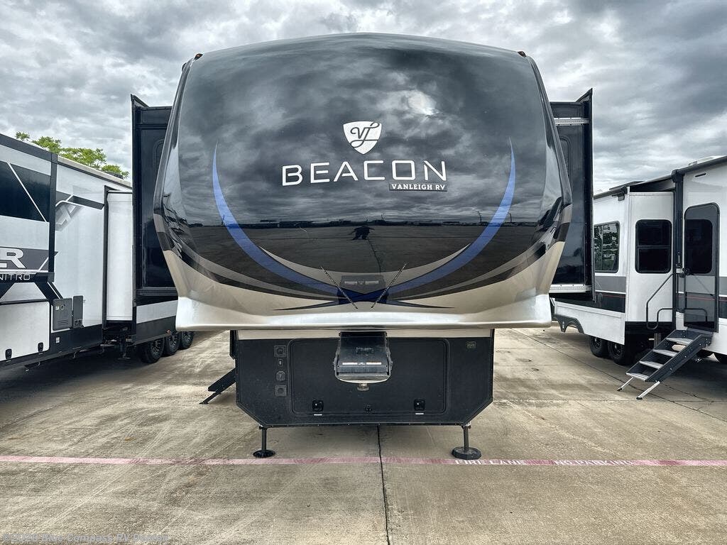 Used 2019 Vanleigh Beacon 40FLB available in Denton, Texas